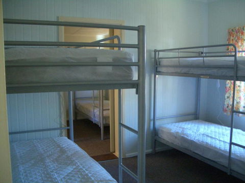 Rainbow Pines Tourist Caravan Park - Accommodation Gladstone 1