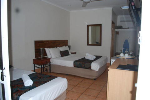 Rainforest Motel - Accommodation Gladstone 1