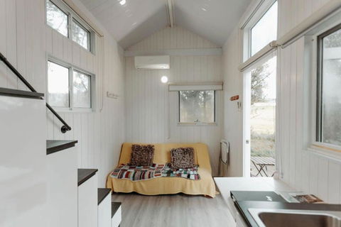 Raintree Farmstay By Tiny Away - Accommodation Gladstone 2