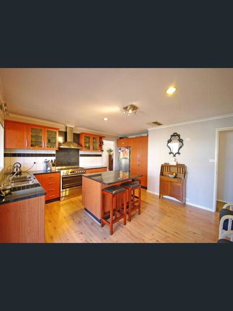 Ravenhill House - Accommodation Gladstone 2