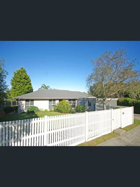 Ravenhill House - Accommodation Gladstone 3