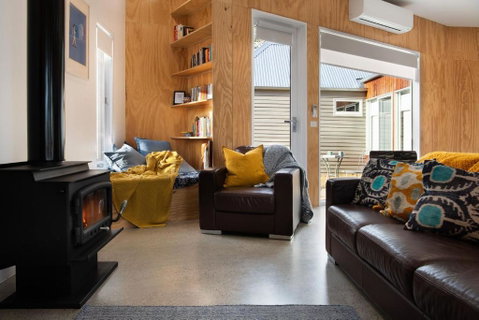 Readers Rest - Accommodation Gladstone 1
