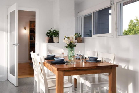 Readers Rest - Accommodation Gladstone 3