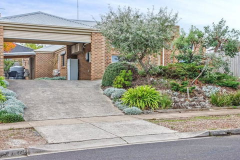 Reconnect On Daly I Epworth And Deakin - Accommodation Gladstone 0