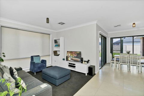 Red Gum Rise - Gateway To The Southern Highlands - Accommodation Gladstone 3