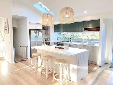 Red Hill Lane 5BedroomVineyard&RuralValleyViews - Accommodation Gladstone 1