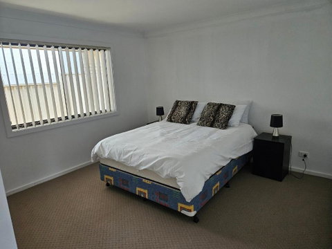 Quintet 1 155 - Accommodation Gladstone 3