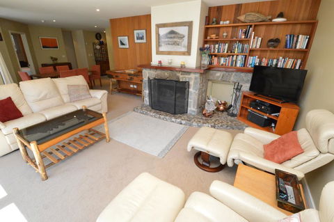 Aspect 2 - Accommodation Gladstone 3