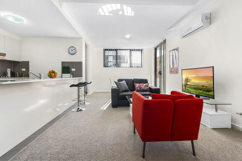 Astra Apartments Liverpool - Accommodation Gladstone 2