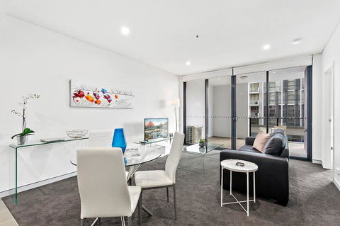 Astra Apartments Wollongong CBD - Accommodation Gladstone 0