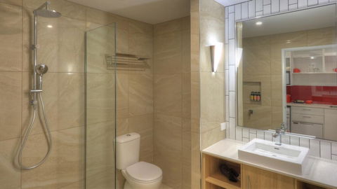 Atherton Apartments - Accommodation Gladstone 1
