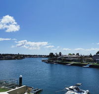 Attached Self Service Waterfront Whole Villa - Sydney - Accommodation Gladstone