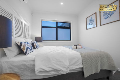 AU.JOY 3 Bed Townhouse Burwood 3 - Accommodation Gladstone 3