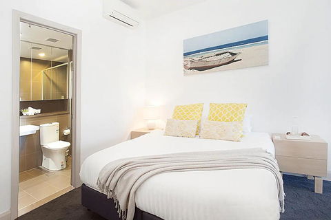 Australia Towers ShortOzstay - Accommodation Gladstone 1