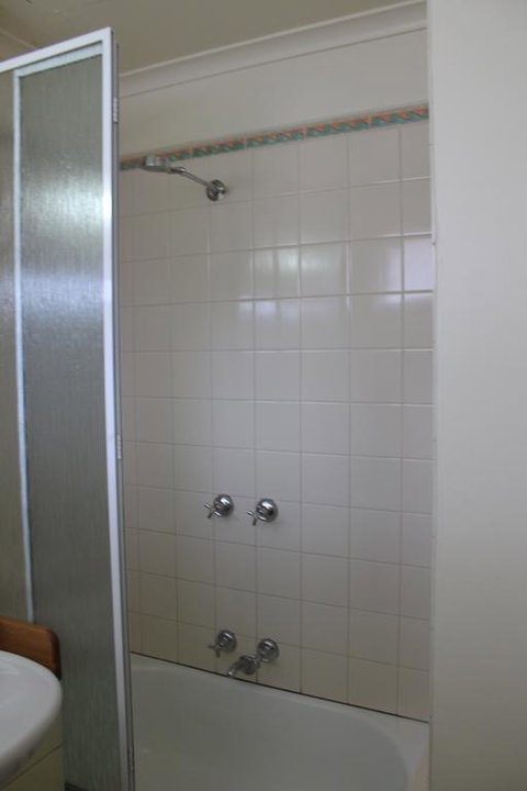 Australian Home Away @ Richmond - Accommodation Gladstone 2