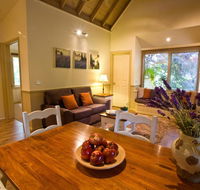 Autumn Abode Cottages - Accommodation Gladstone