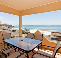 Avalon 2- uninterrupted views- almost on the beach - Accommodation Gladstone