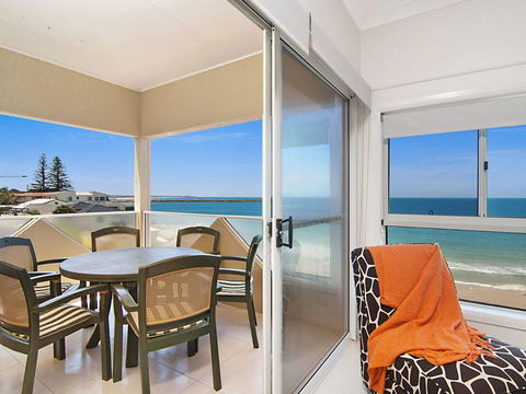 Avalon 3 - Views To Die For - Across The Road From Convent Beach - Accommodation Gladstone 0