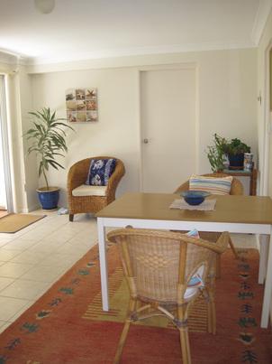 Avoca Breezes - Accommodation Gladstone 3