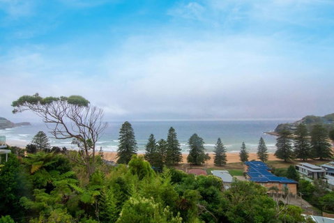 Avoca Heights House /// 4 BDR 2.5 BTH // Direct Ocean Views - Accommodation Gladstone 3