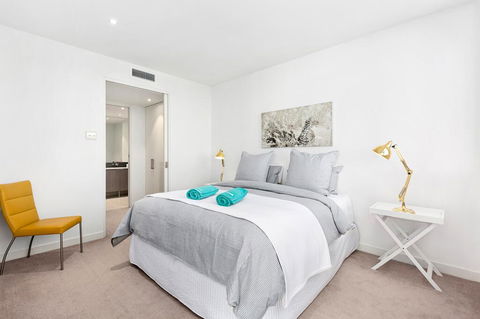 Azure Bliss Family Escape Opposite Beach With Heated Pool Access - Accommodation Gladstone 3
