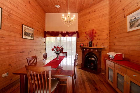 B & B At Winterbrook - Accommodation Gladstone 2