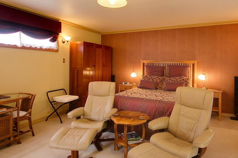 B & B At Winterbrook - Accommodation Gladstone 1