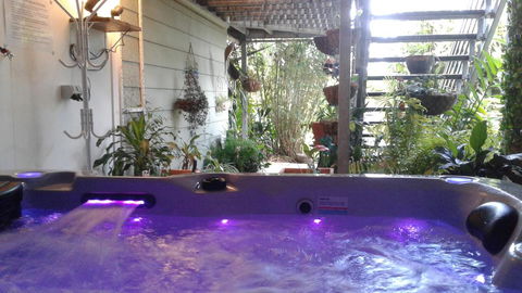 B&B Squeakygate Retreat - Accommodation Gladstone 1