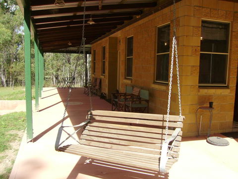 Back To The Bush - Accommodation Gladstone 0