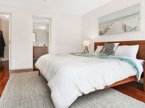 Backyard Bliss - Accommodation Gladstone 2