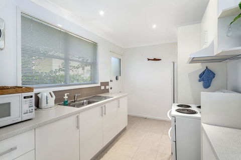 Bagnall Avenue, 1 - Accommodation Gladstone 2