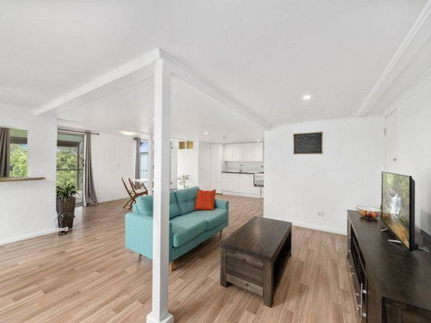 Bailey House - Accommodation Gladstone 0