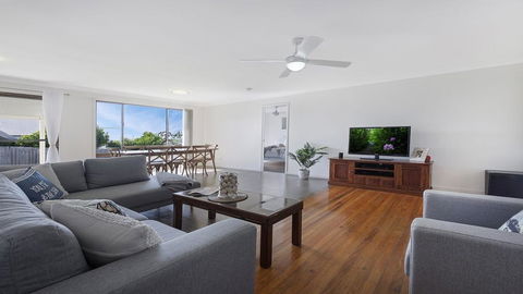Bailey's Beach House - Accommodation Gladstone 3