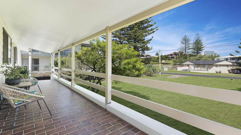 Bailey's Beach House - Accommodation Gladstone 2