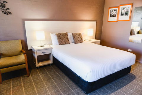 Balan Village Motel - Accommodation Gladstone 0