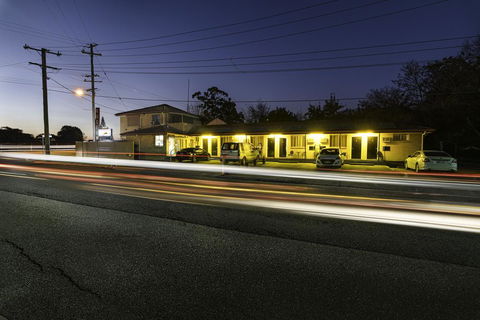 Bald Hills Motel - Accommodation Gladstone 1