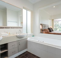 Banksia  Cosy Corner - Accommodation Gladstone