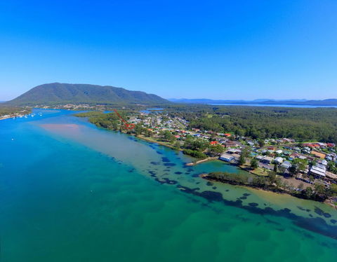 BANYANDAH 557 Ocean Drive NH - Accommodation Gladstone 1