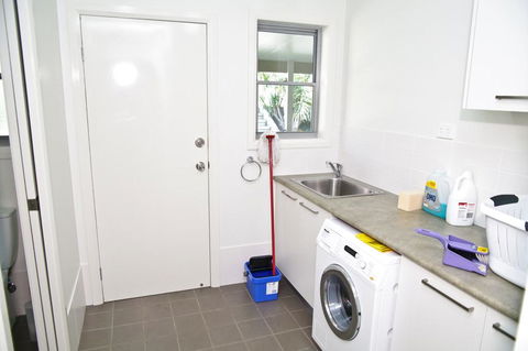 Banyula, 103 Neville Morton Drive - Accommodation Gladstone 3
