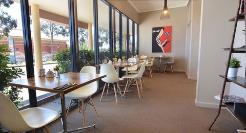 Barclay On View - Accommodation Gladstone 0