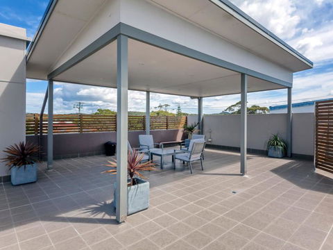 Barefoot Bliss @ Fingal Bay - Accommodation Gladstone 3