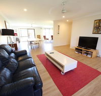 Barefoot Bungalow at Hat Head - Accommodation Gladstone