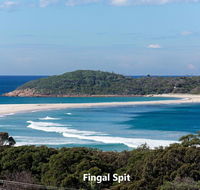 Barefoot' 7/44 Marine Drive - Fabulous Fingal Bay - Accommodation Gladstone