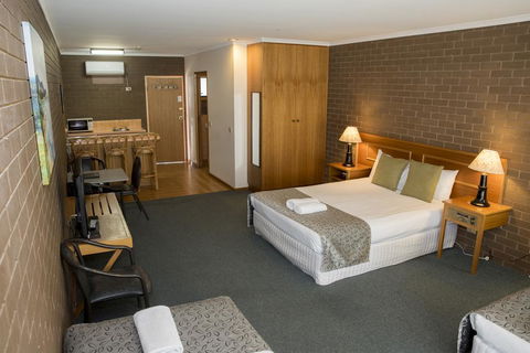 Barooga Country Inn Motel - Accommodation Gladstone 2