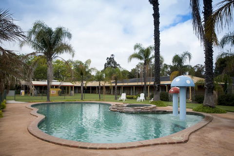 Barooga Country Inn Motel - Accommodation Gladstone 0