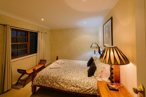 Barrington Hideaway- River Cottages - Accommodation Gladstone 1