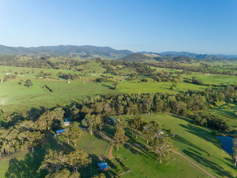 Barrington Riverside Cottages - Accommodation Gladstone 3