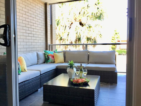 Batemans Bay Apartment - Accommodation Gladstone 1