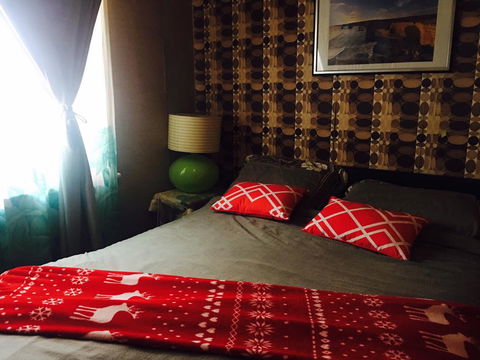 Bawlyn Room - Accommodation Gladstone 2