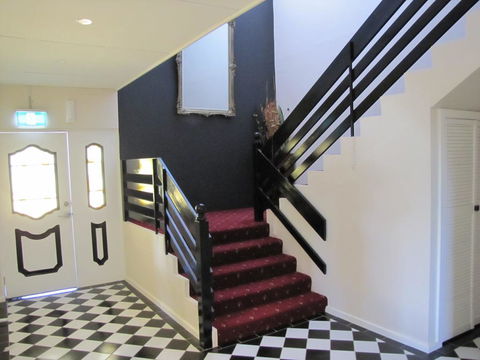 Bay & Basin - Accommodation Gladstone 1
